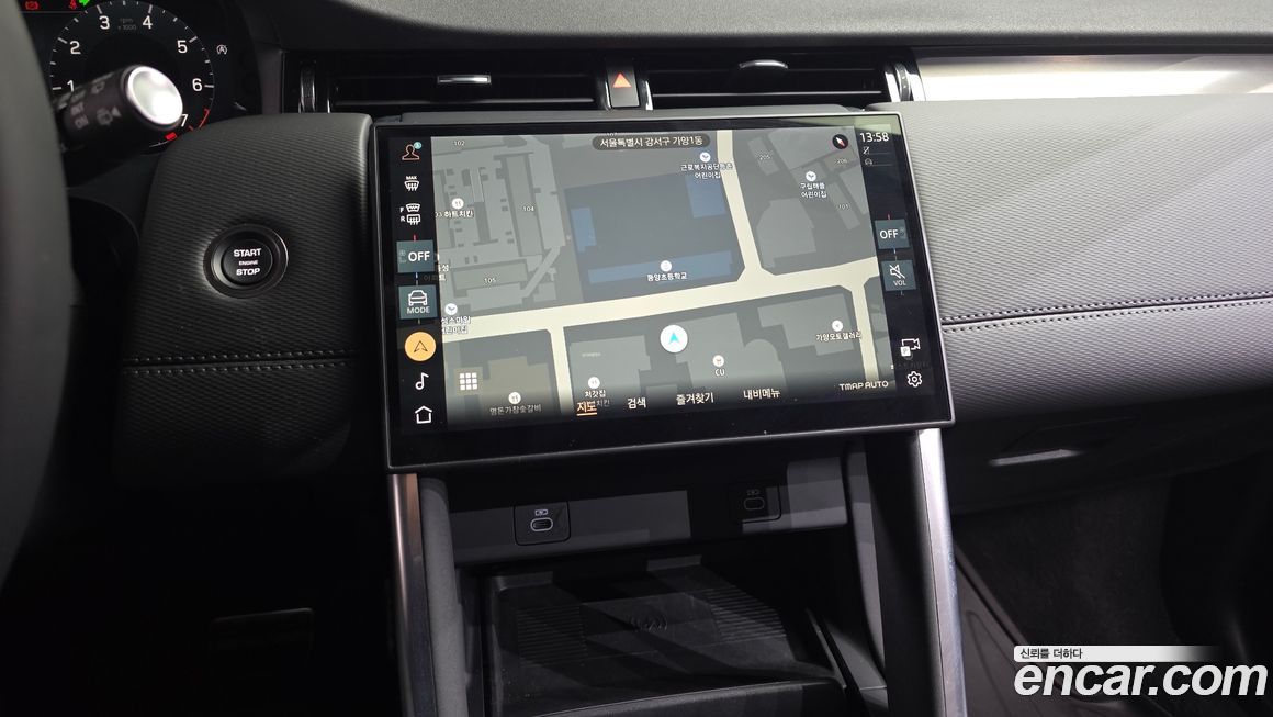 Land Rover Discovery Sport 2025