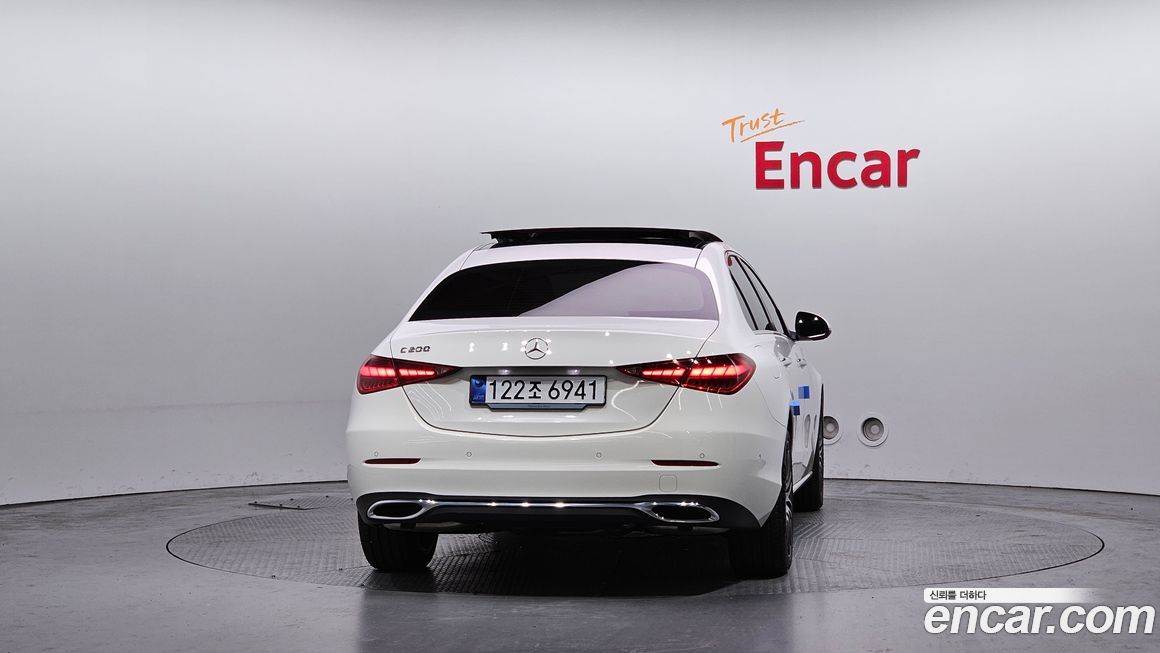 Mercedes-Benz C-Class 2025