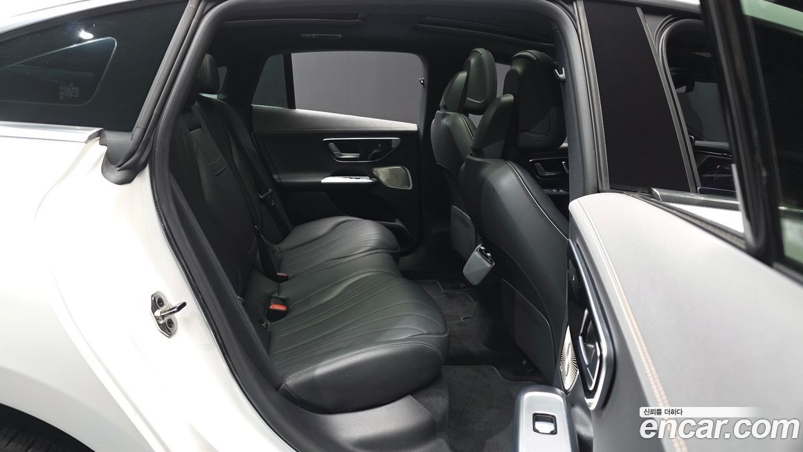 Mercedes-Benz EQE 2022