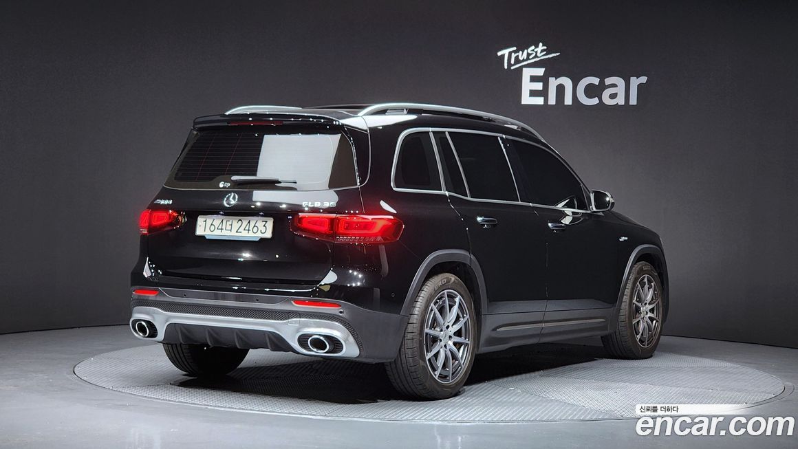 Mercedes-Benz GLB-Class 2023