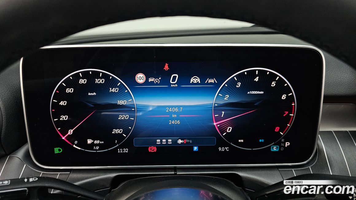 Mercedes-Benz C-Class 2025
