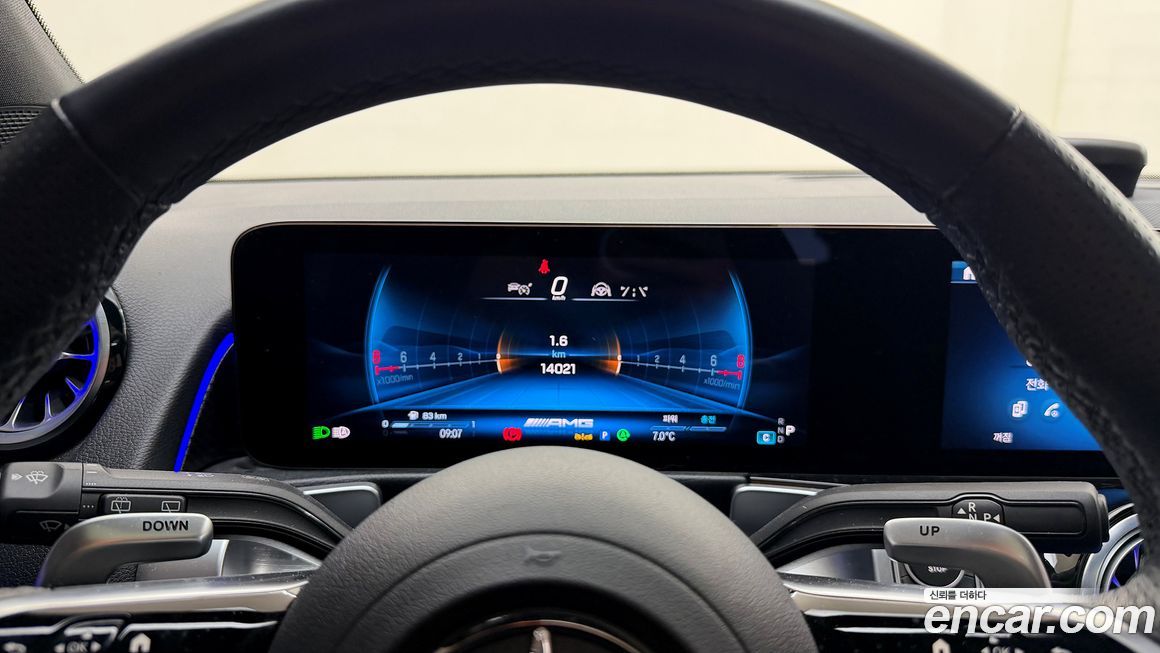 Mercedes-Benz GLB-Class 2024