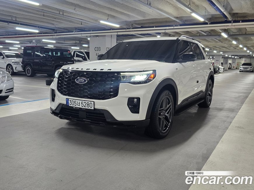 Ford Explorer 2025