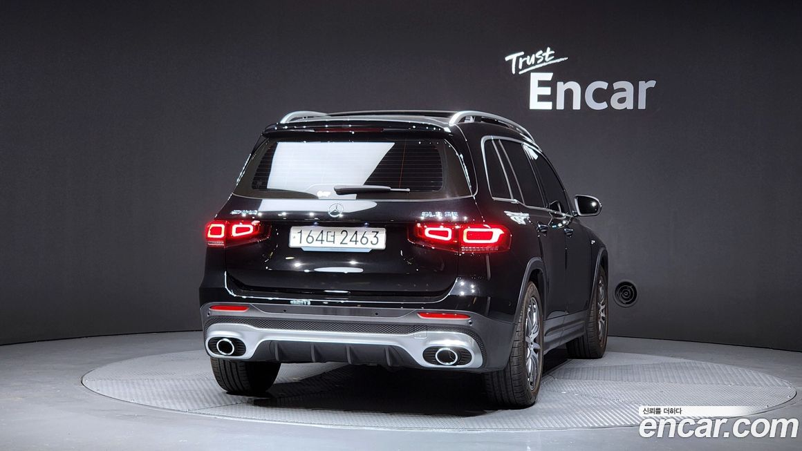 Mercedes-Benz GLB-Class 2023