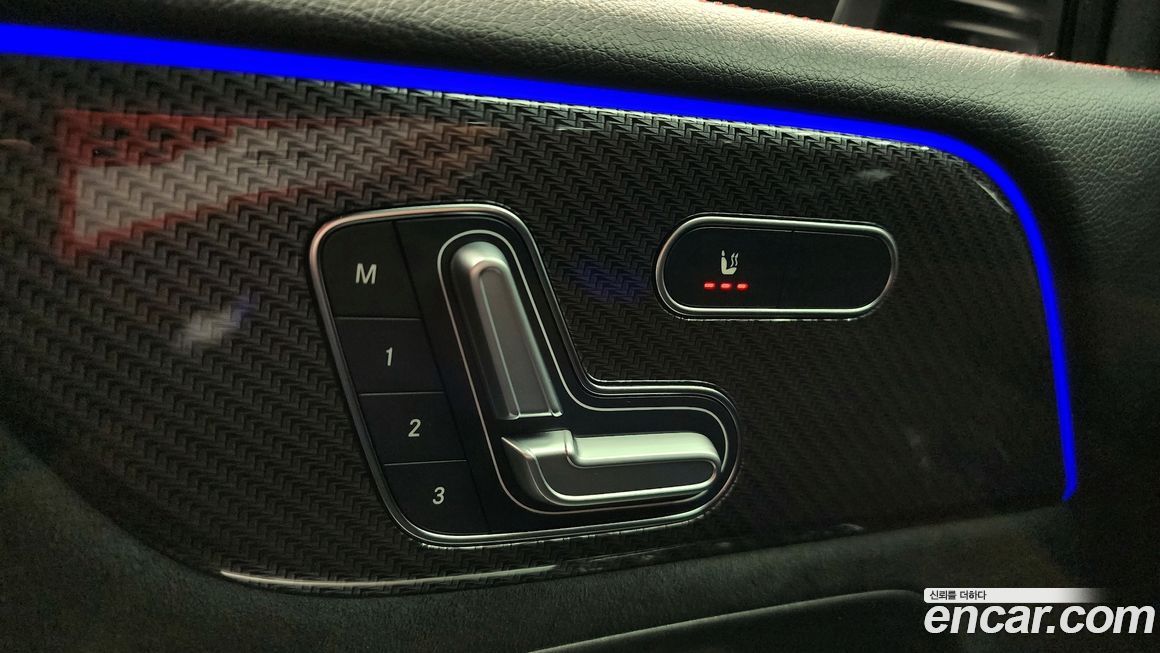 Mercedes-Benz GLB-Class 2023