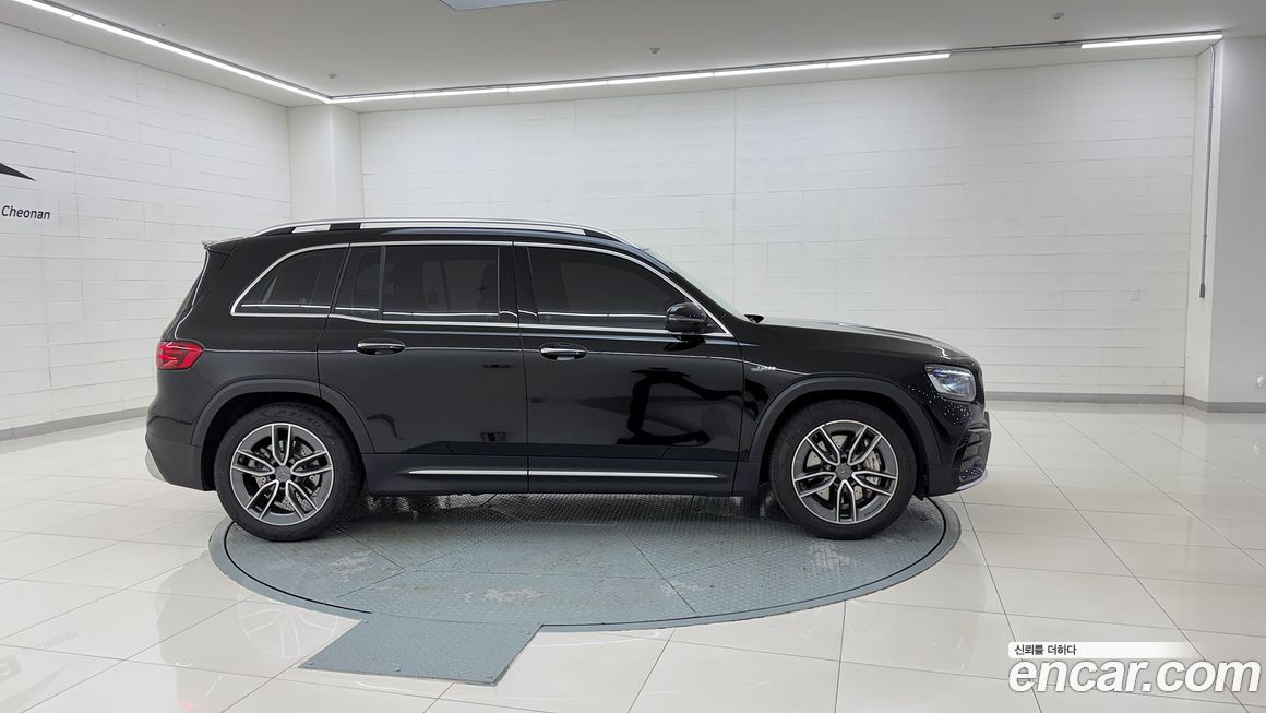 Mercedes-Benz GLB-Class 2024