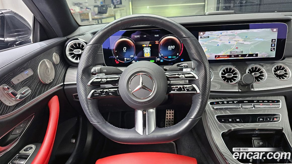 Mercedes-Benz E-Class 2021