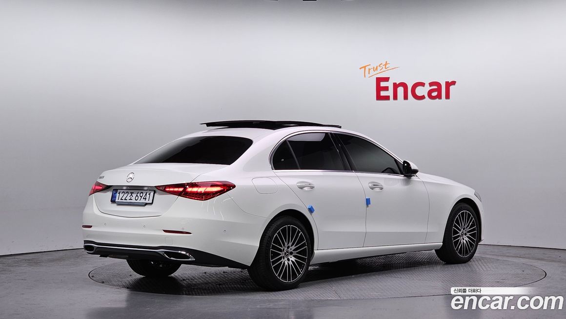 Mercedes-Benz C-Class 2025