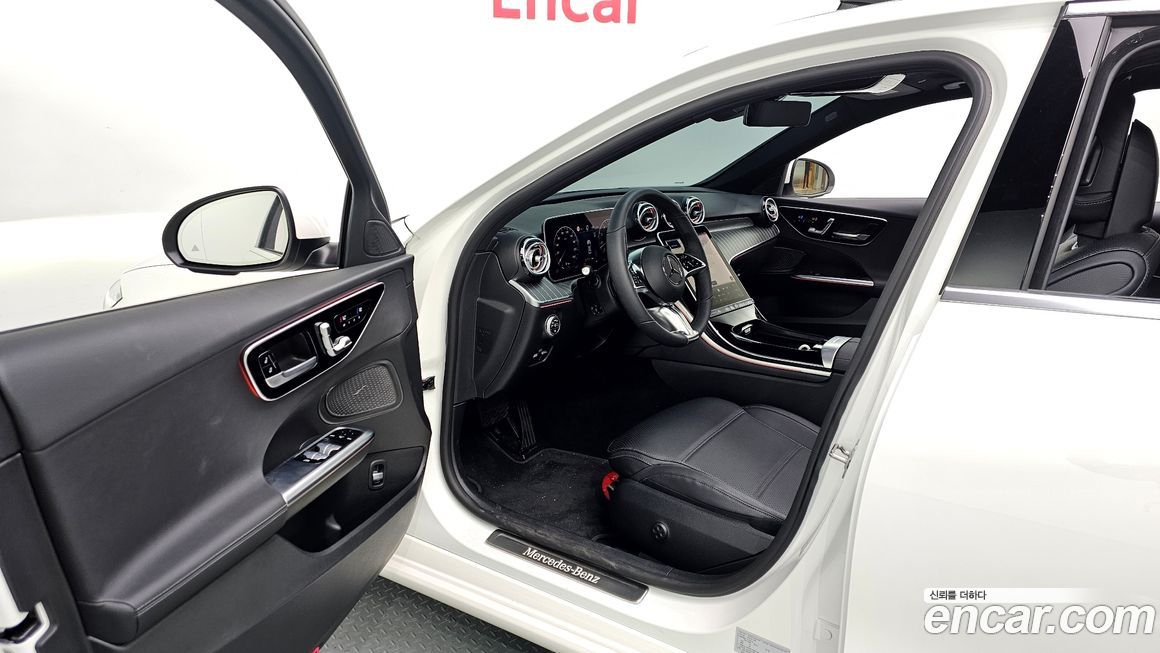 Mercedes-Benz C-Class 2025