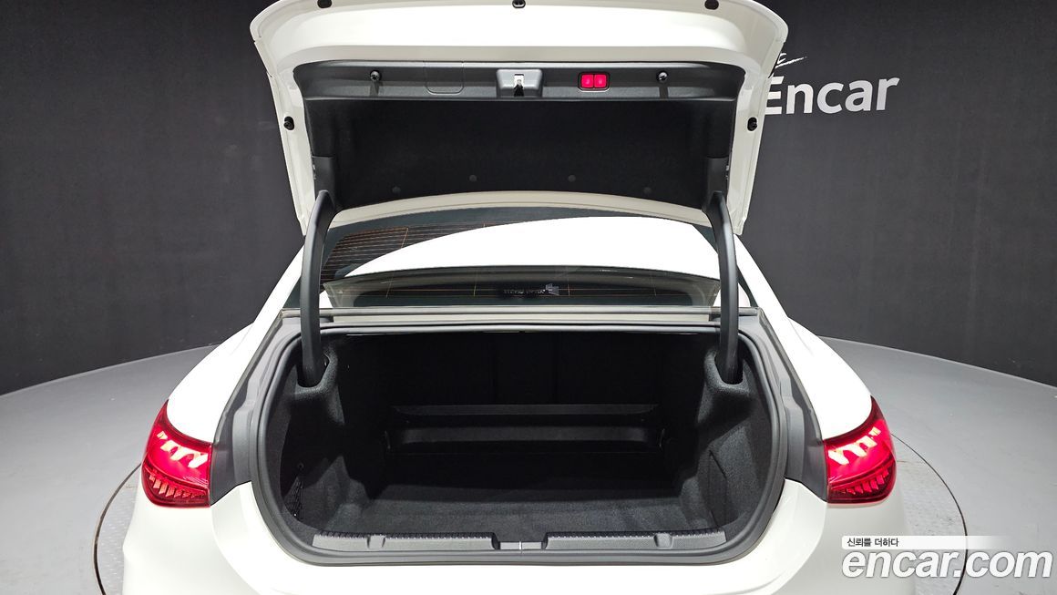 Mercedes-Benz EQE 2023