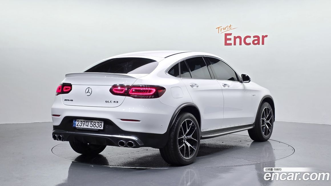 Mercedes-Benz GLC-Class 2023