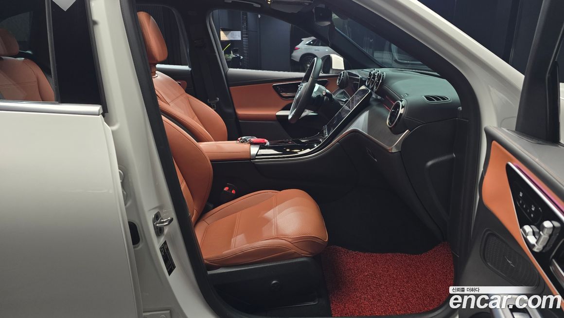 Mercedes-Benz GLC-Class 2024