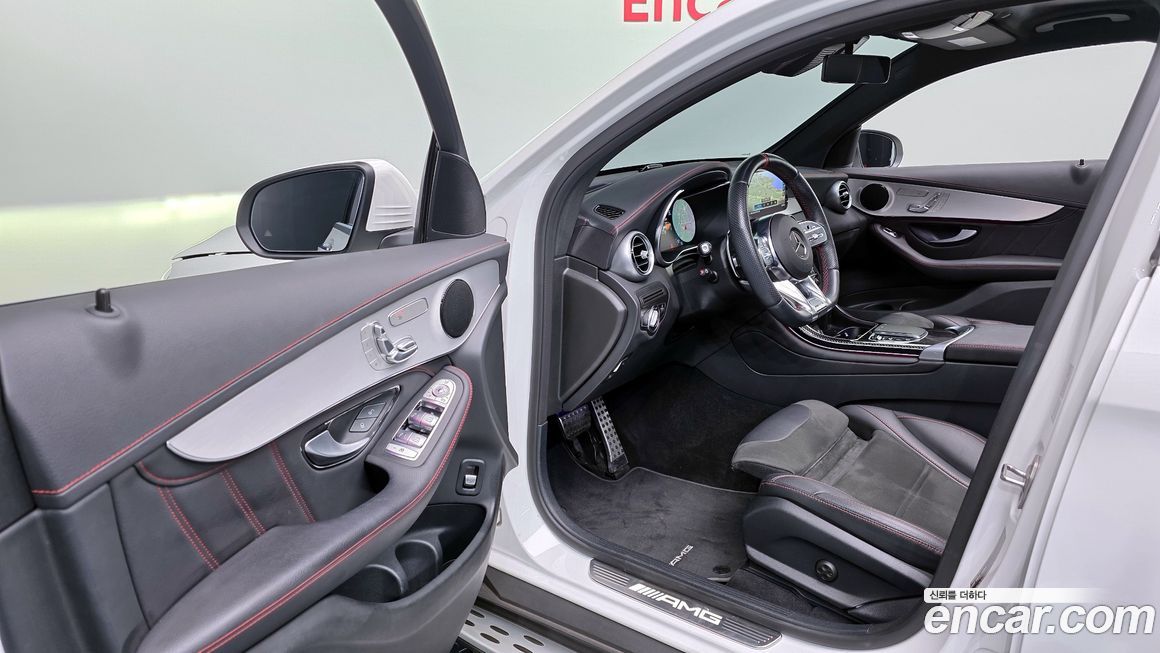 Mercedes-Benz GLC-Class 2023