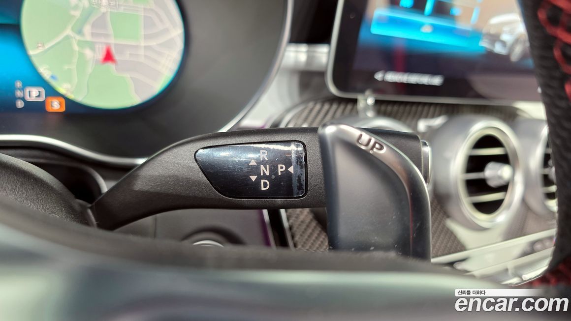 Mercedes-Benz GLC-Class 2023