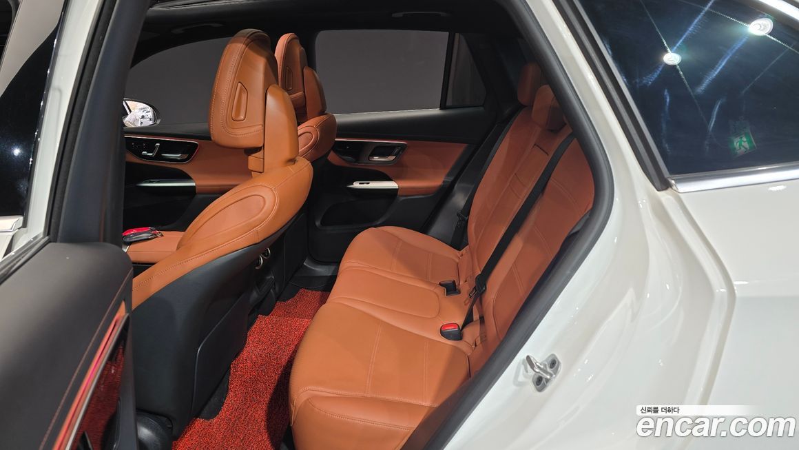 Mercedes-Benz GLC-Class 2024
