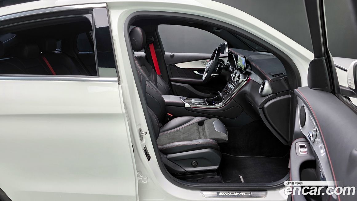 Mercedes-Benz GLC-Class 2023