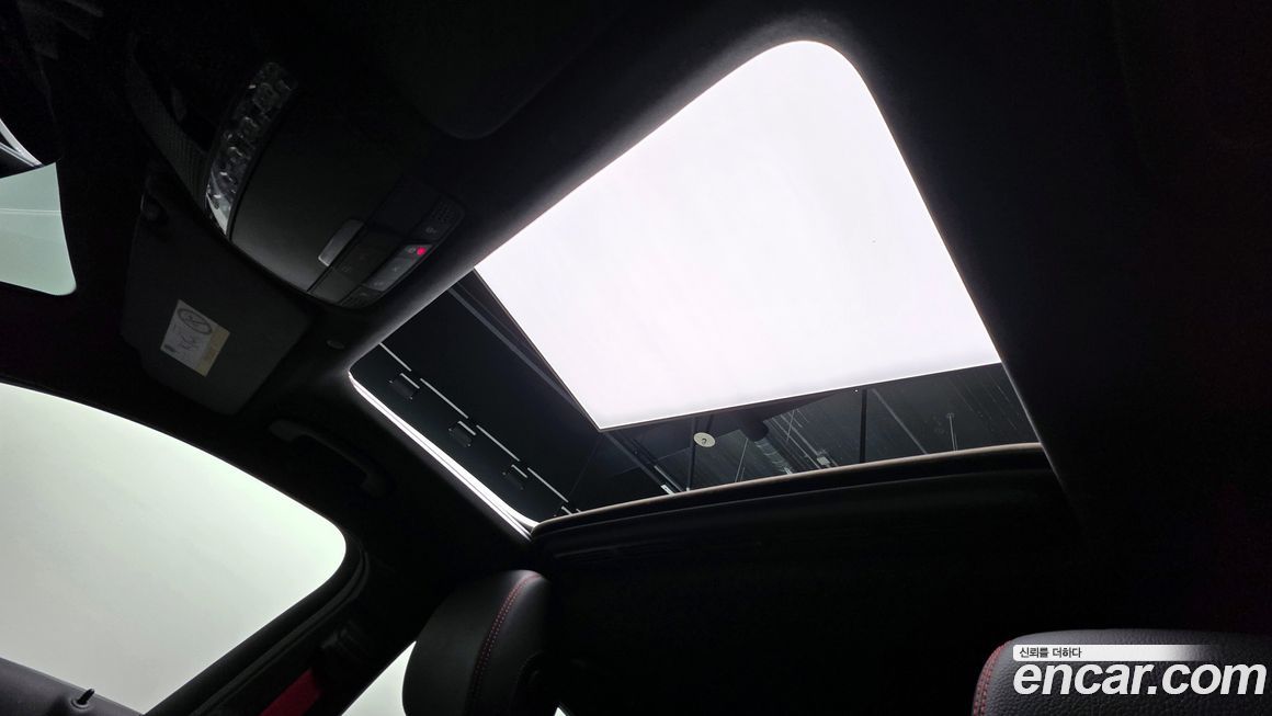 Mercedes-Benz GLC-Class 2023