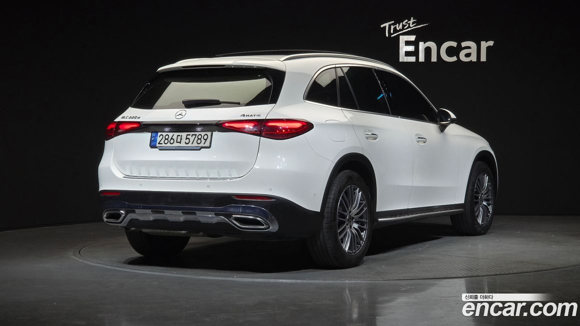 Mercedes-Benz GLC-Class 2024