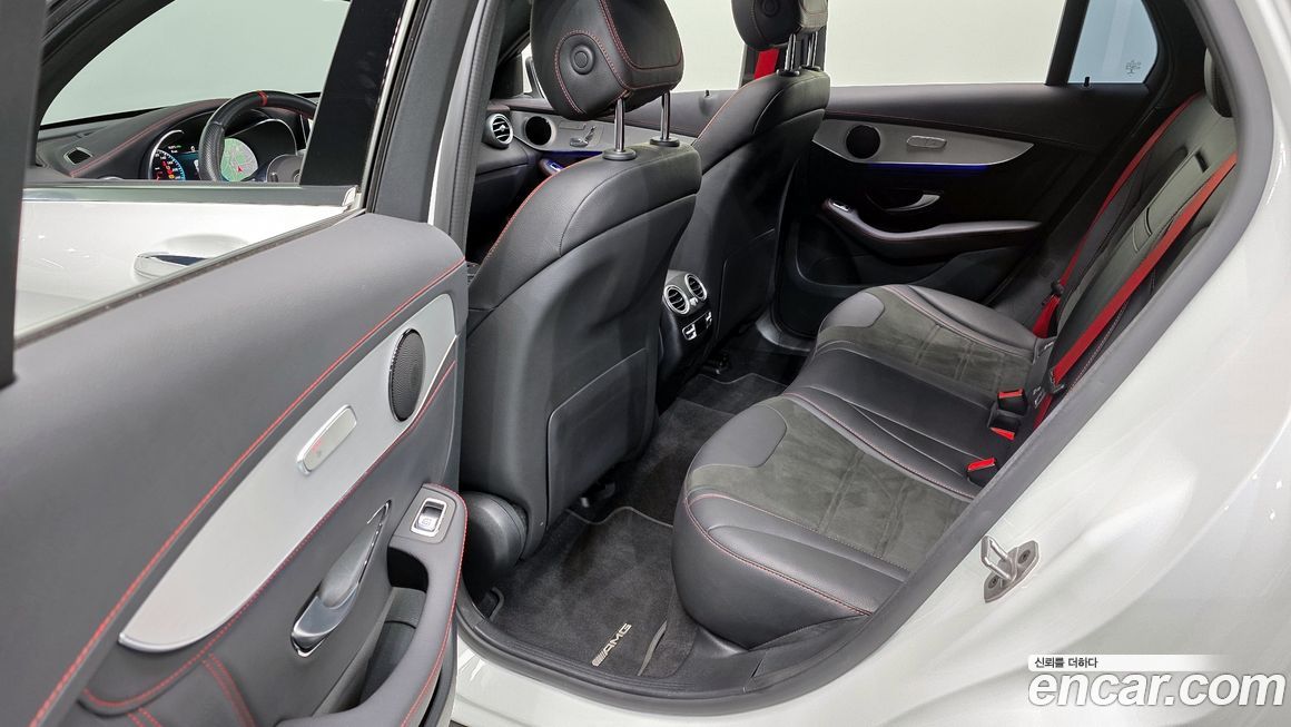 Mercedes-Benz GLC-Class 2023