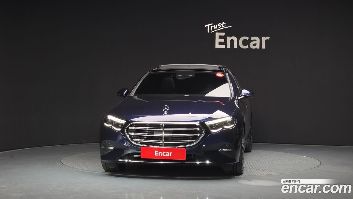 Mercedes-Benz E-Class 2024