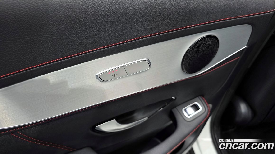 Mercedes-Benz GLC-Class 2023