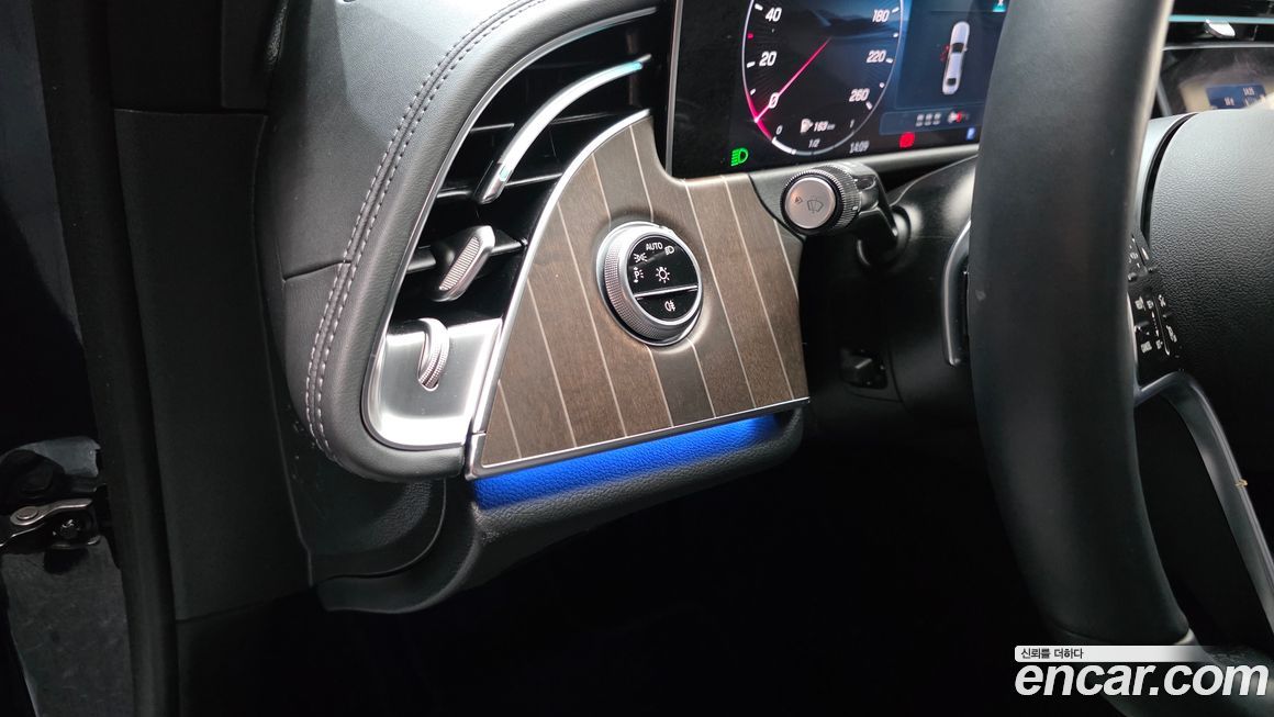 Mercedes-Benz E-Class 2024