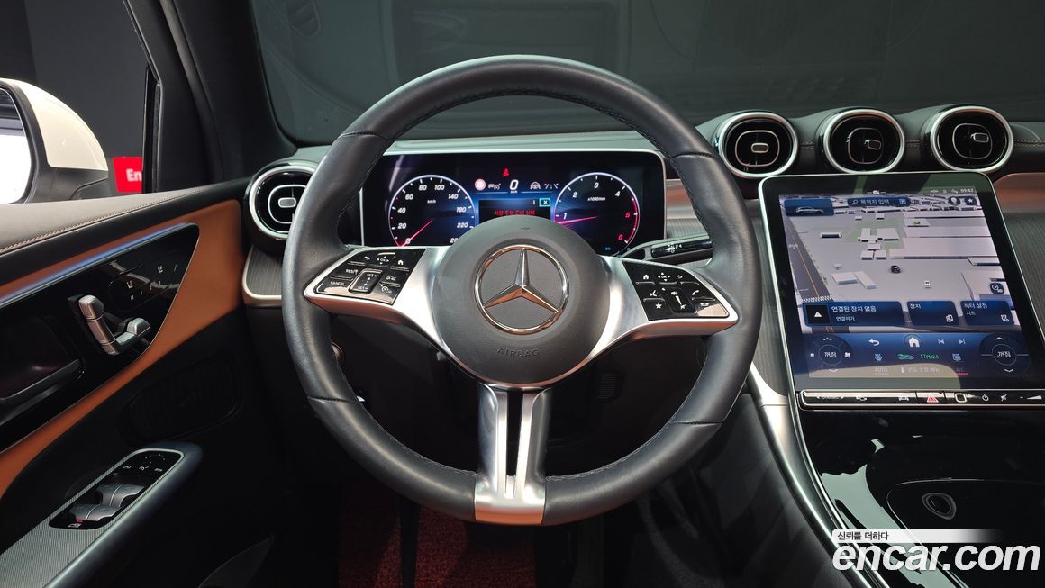 Mercedes-Benz GLC-Class 2024