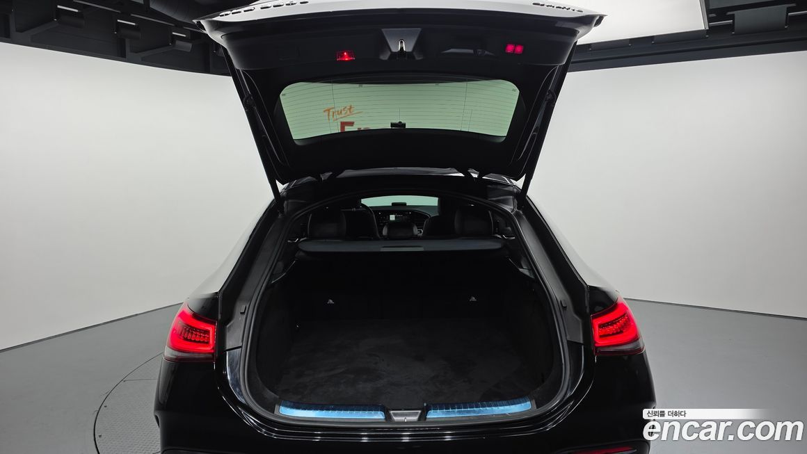 Mercedes-Benz GLE-Class 2021