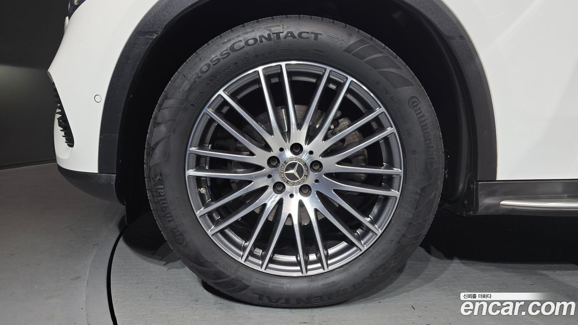 Mercedes-Benz GLC-Class 2024