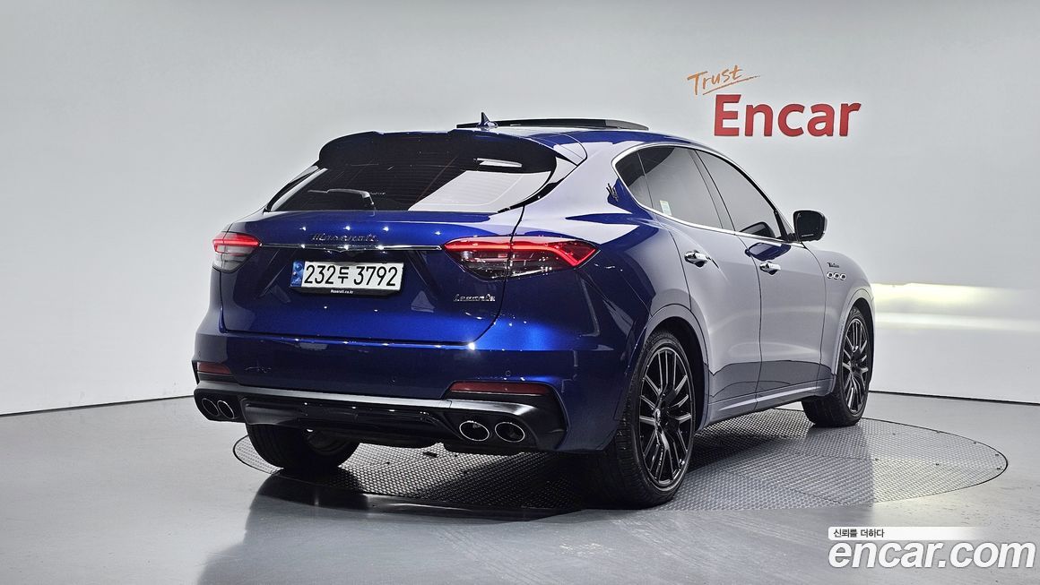 Maserati Levante 2022