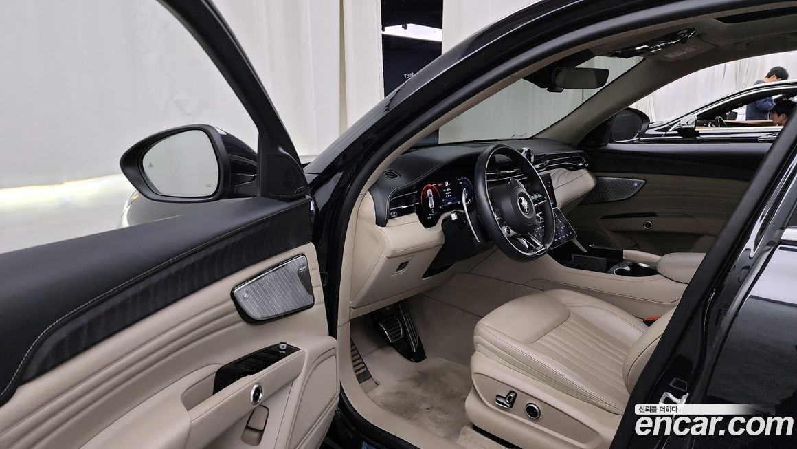 Maserati Grecale 2023