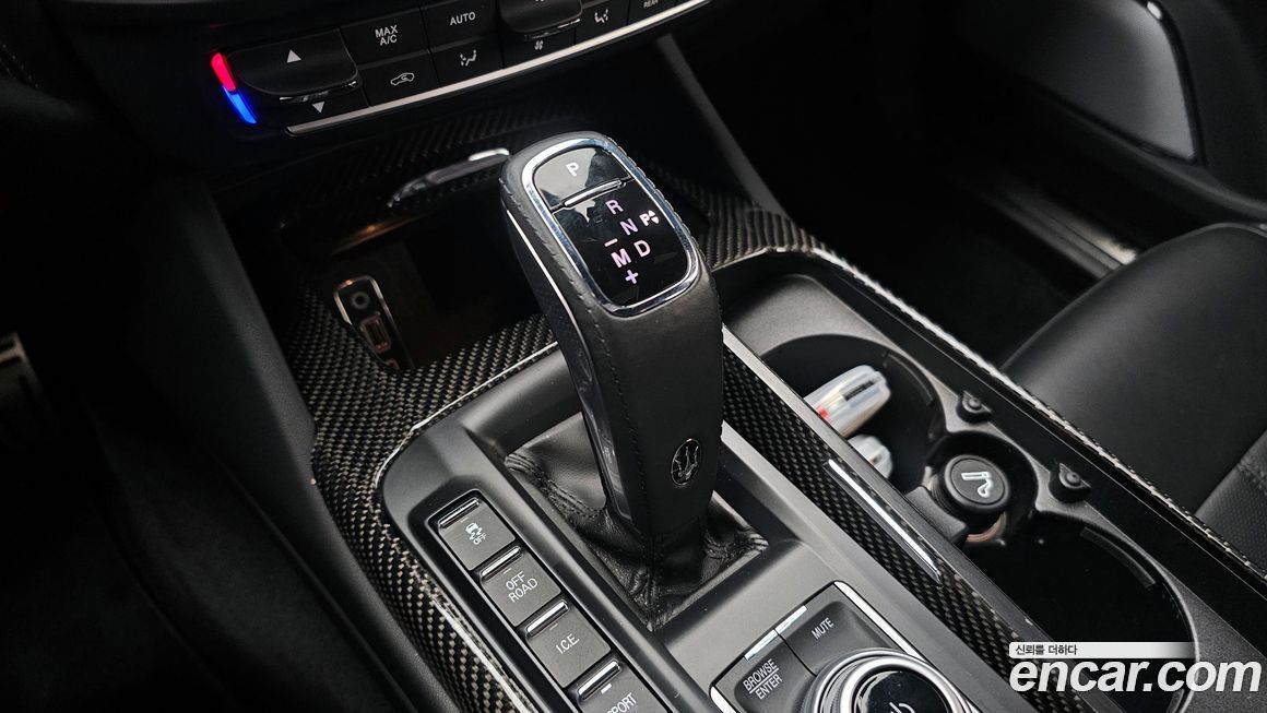 Maserati Levante 2022