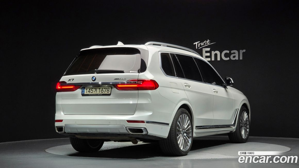 BMW X7 2021
