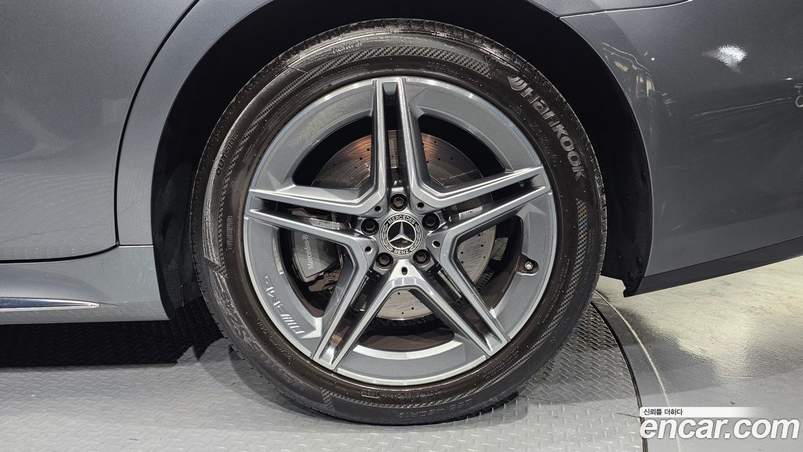 Mercedes-Benz S-Class 2022