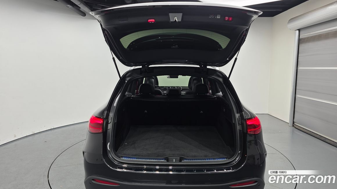 Mercedes-Benz GLC-Class 2024