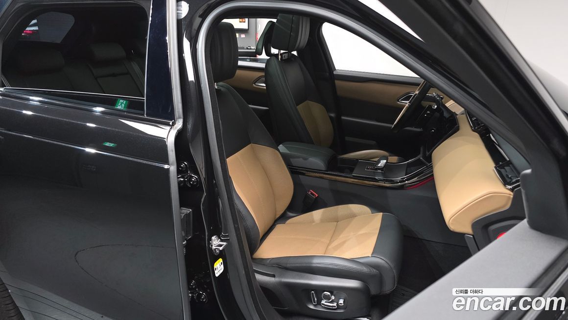 Land Rover Range Rover Velar 2025