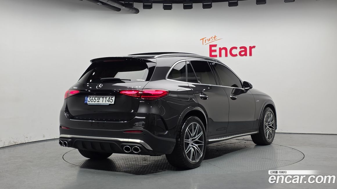 Mercedes-Benz GLC-Class 2024