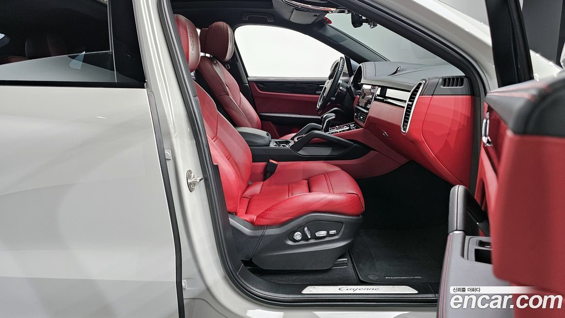 Porsche Cayenne 2021