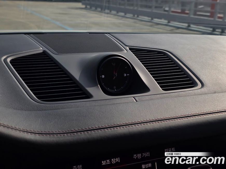 Porsche Cayenne 2022