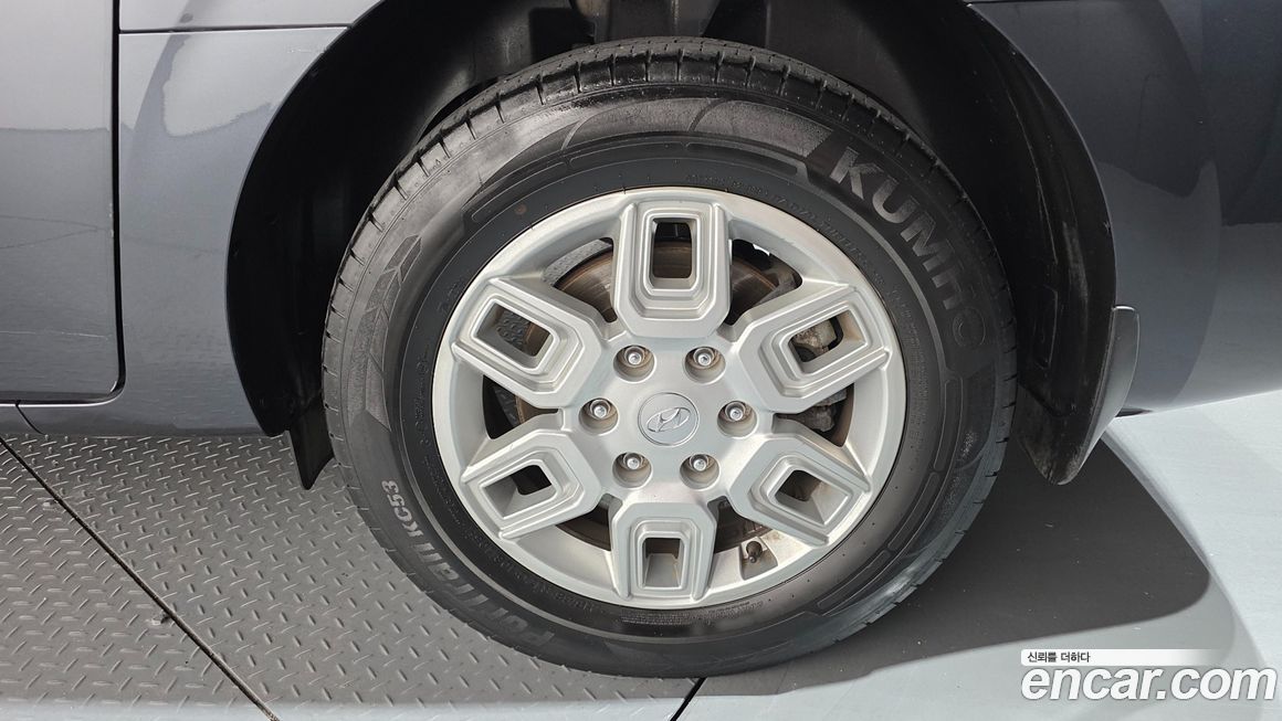 Hyundai Staria 2023