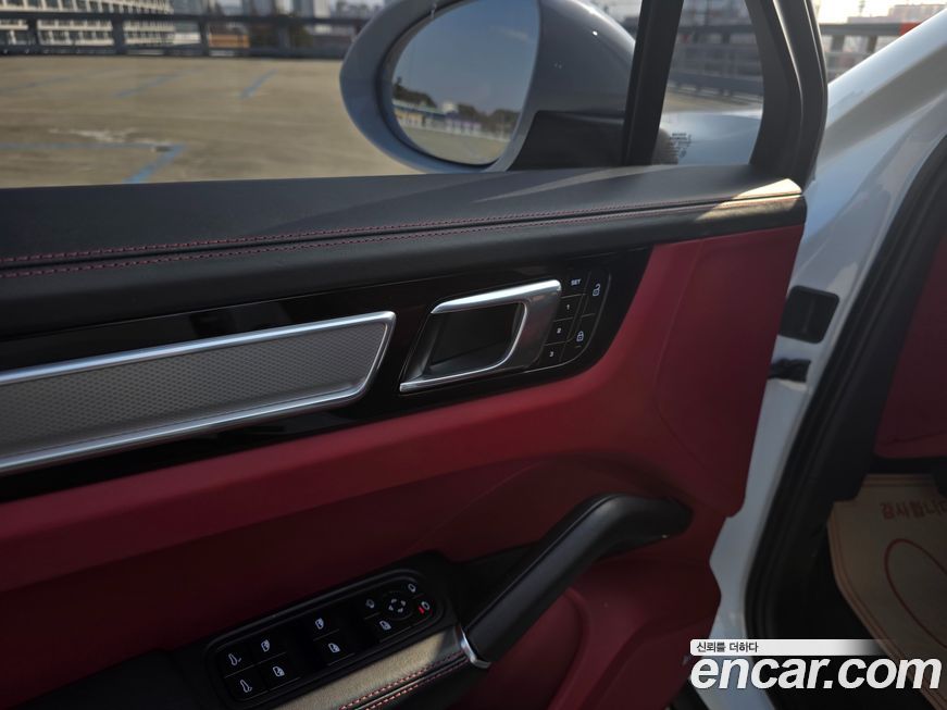 Porsche Cayenne 2022