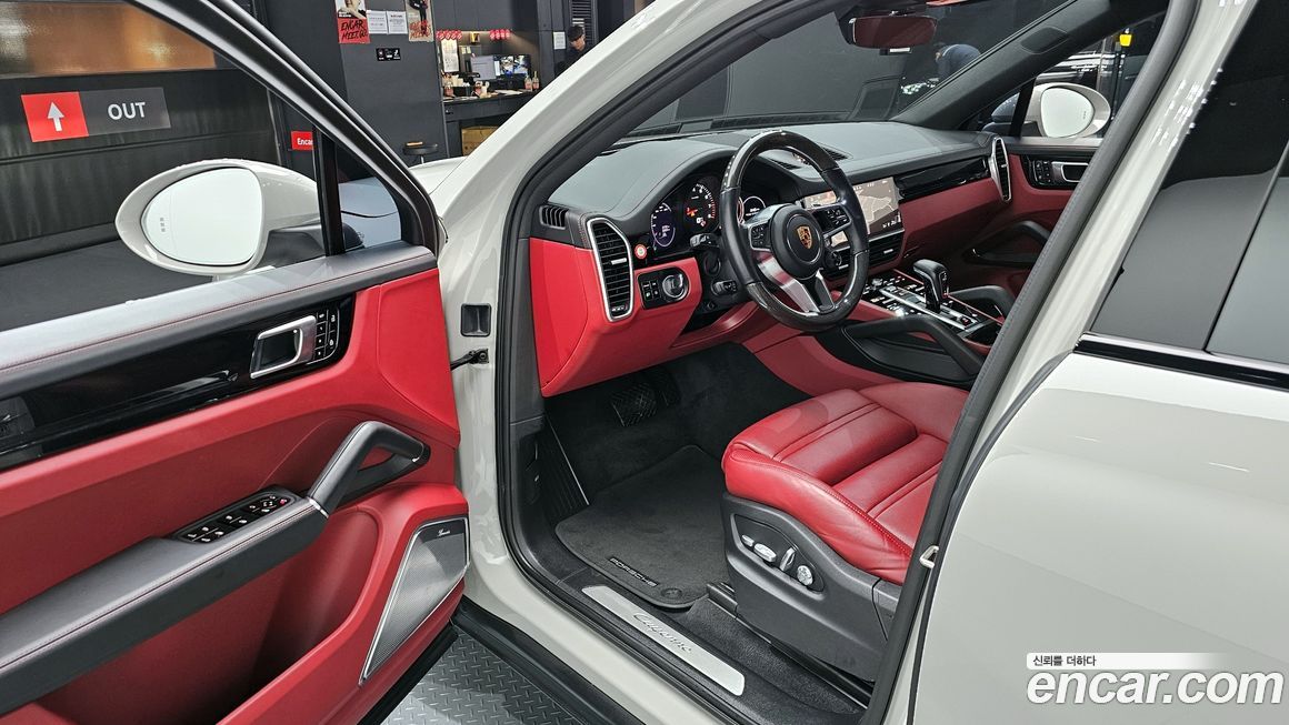 Porsche Cayenne 2021