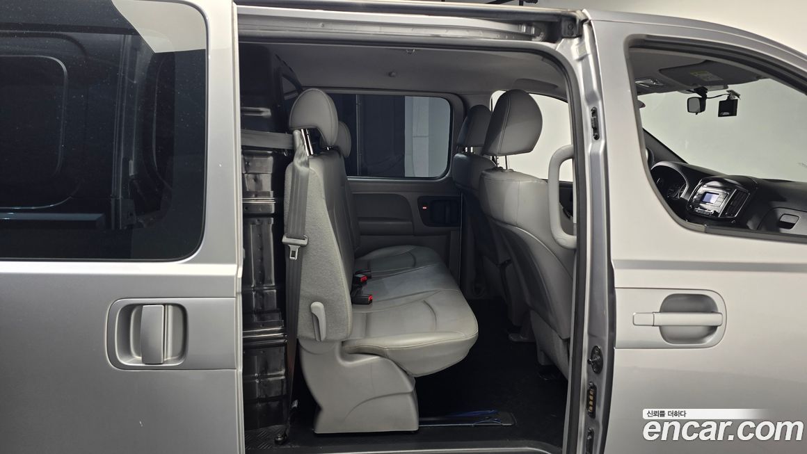 Hyundai Starex 2021