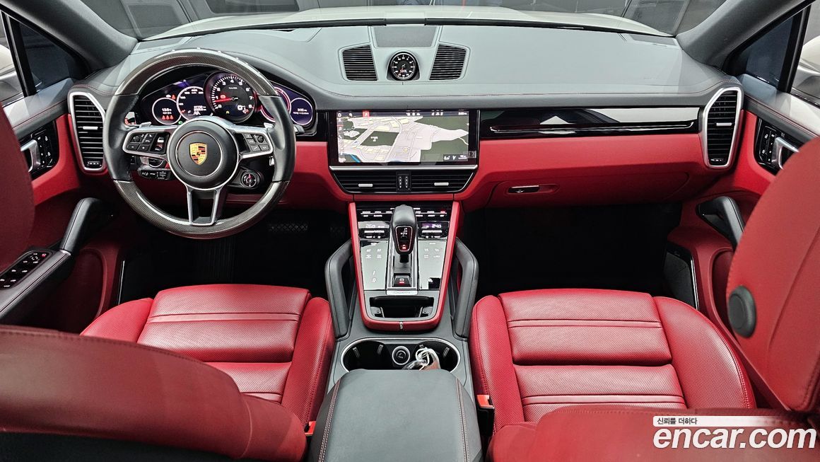 Porsche Cayenne 2021