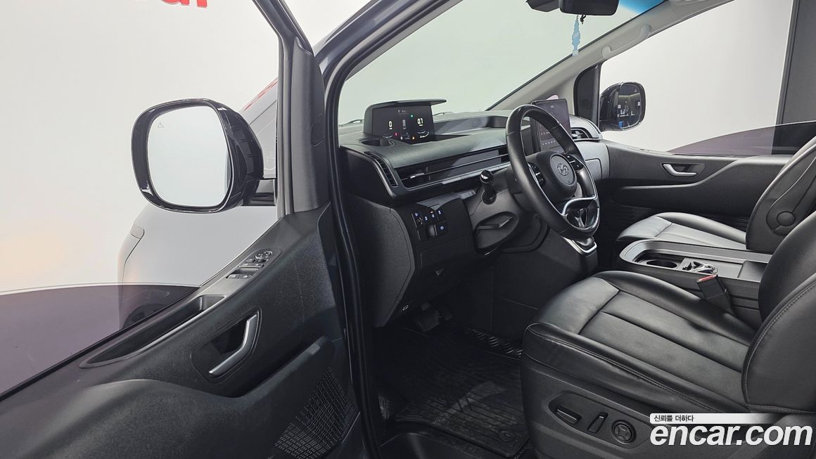 Hyundai Staria 2023