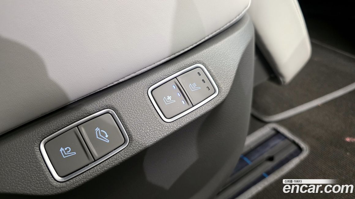 Hyundai Staria 2025