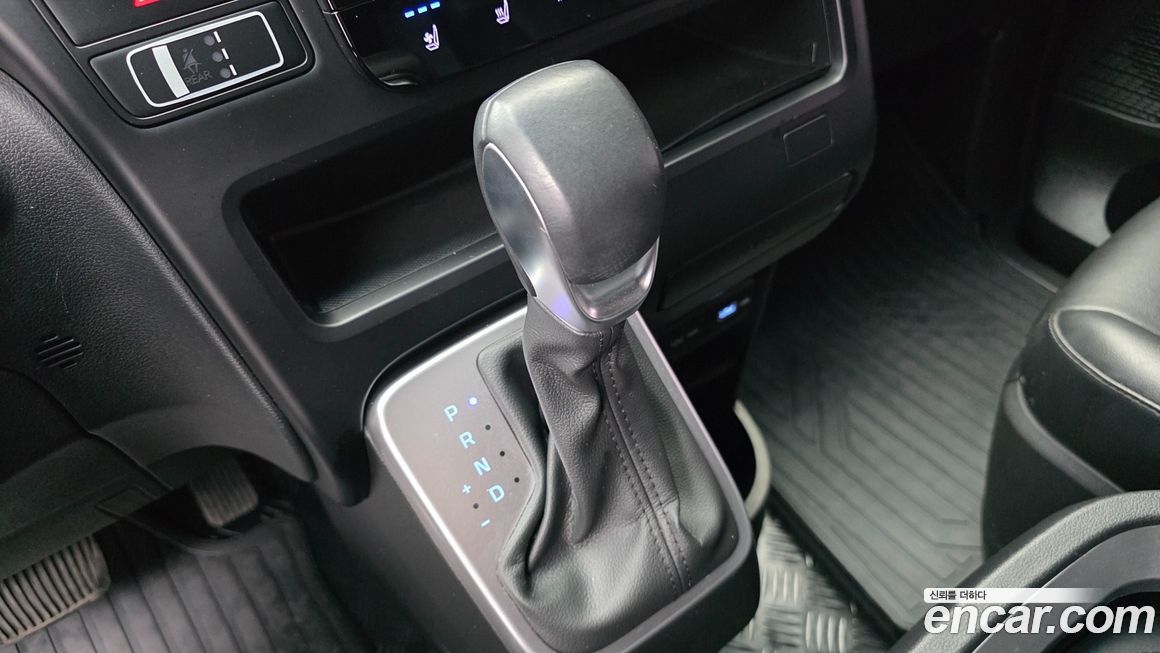 Hyundai Staria 2023