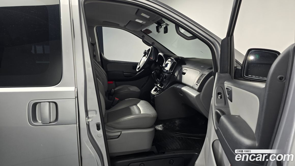Hyundai Starex 2021