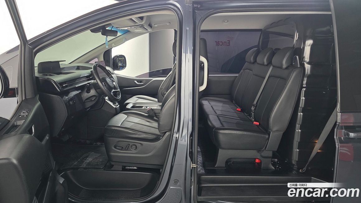 Hyundai Staria 2023