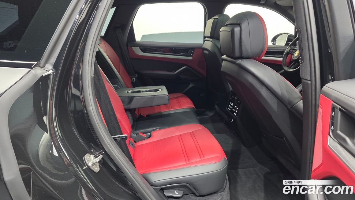 Porsche Cayenne 2024